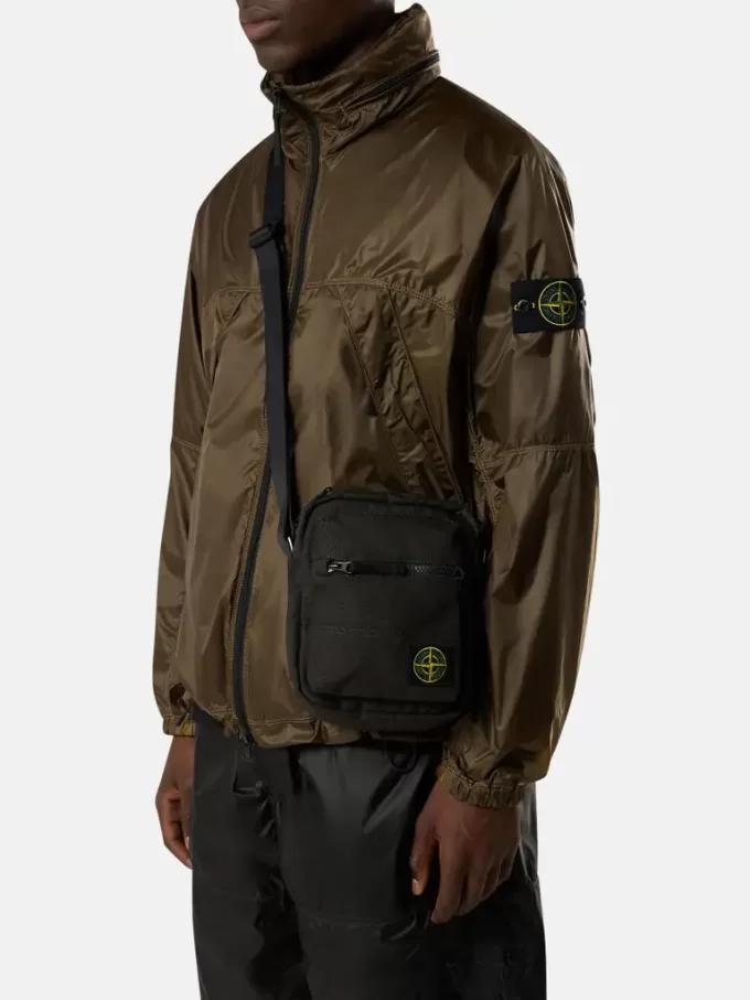 Beuteltasche mit Reißverschlussfächern und verstellbarem Riemen