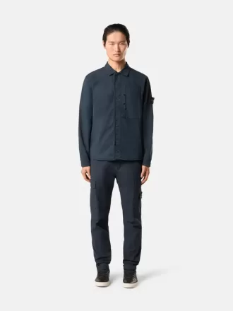 Cargohose mit normaler, konisch zulaufender Passform und Reißverschlusstaschen.