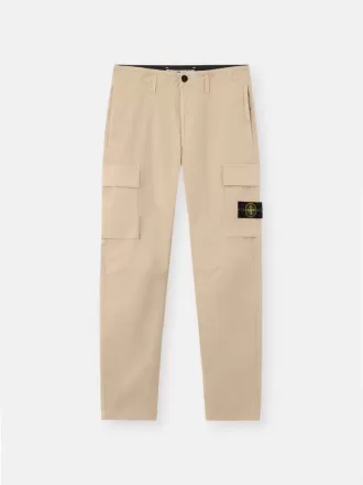 Cargohose mit normaler, konischer Passform und Reißverschlusstaschen.