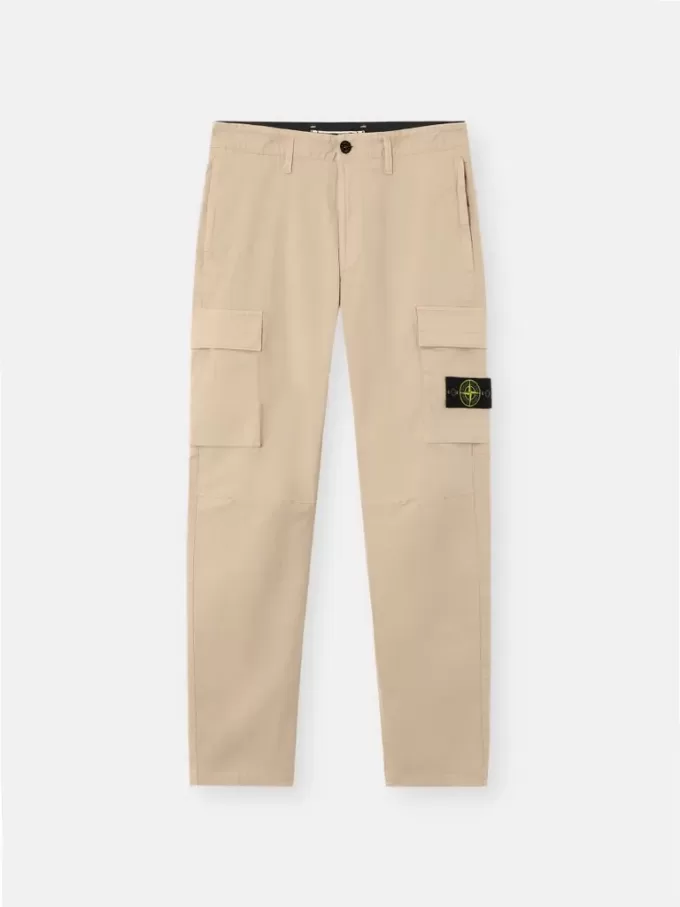 Cargohose mit normaler, konischer Passform und Reißverschlusstaschen.