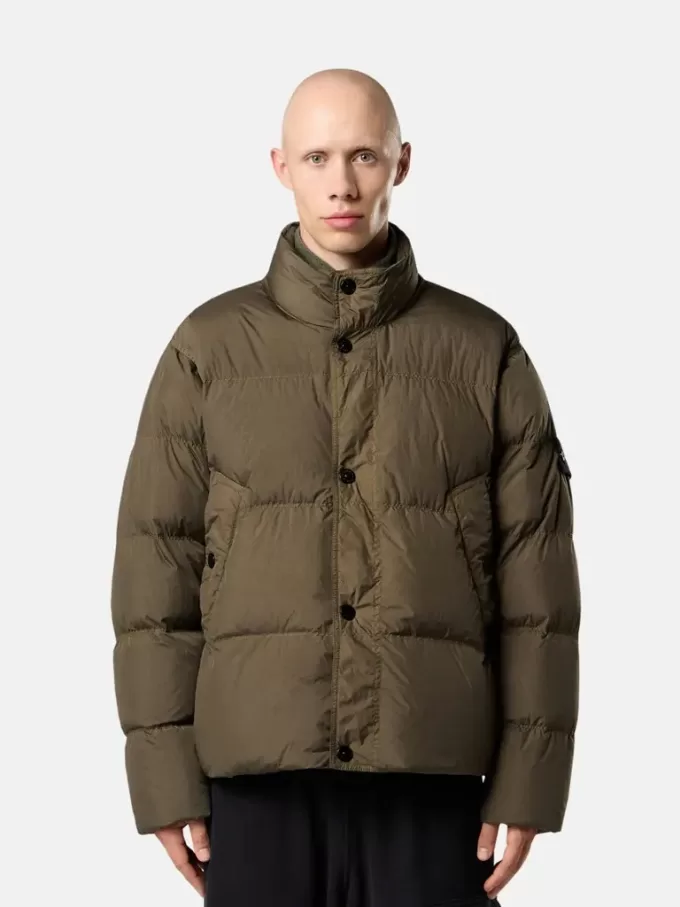 Daunenjacke mit Windschutz