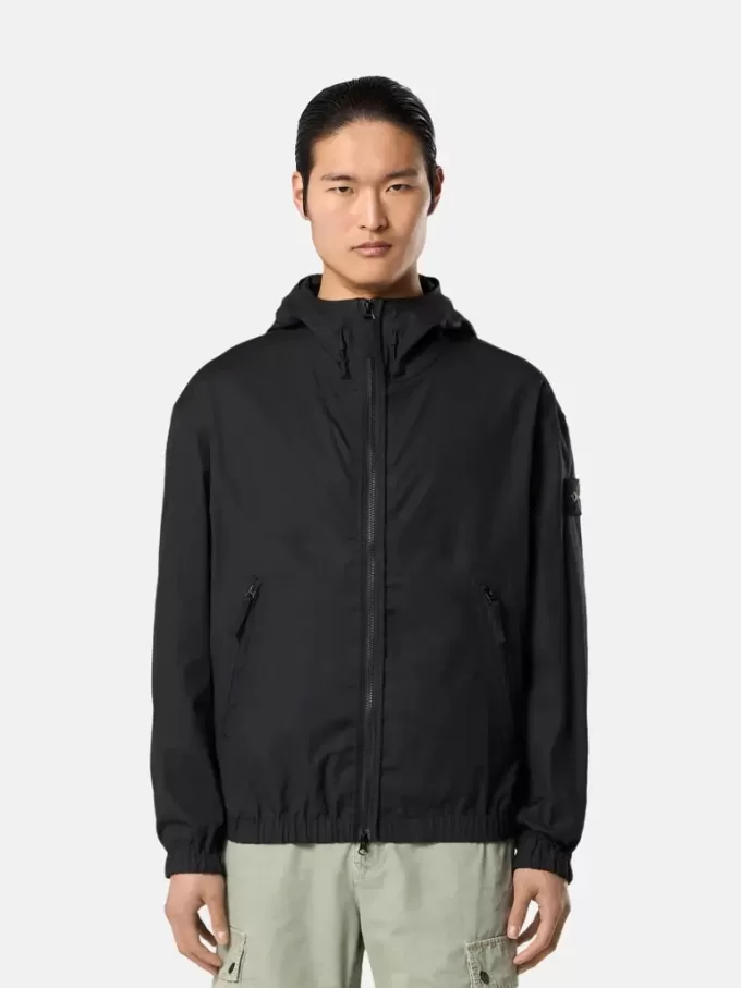 Kapuzenjacke mit Allwetterbarriere und Tropfenschutz