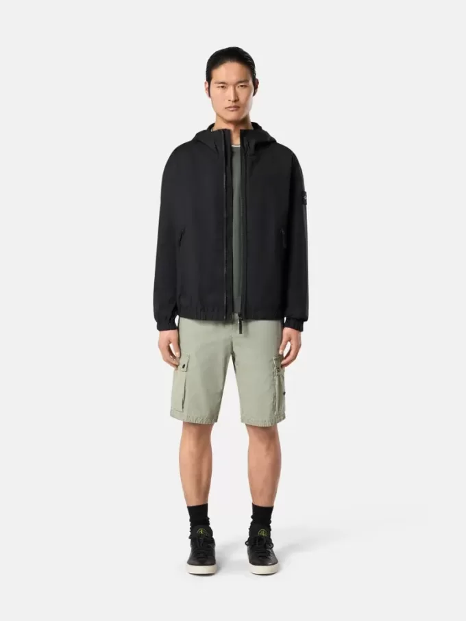 Kapuzenjacke mit Allwetterbarriere und Tropfenschutz
