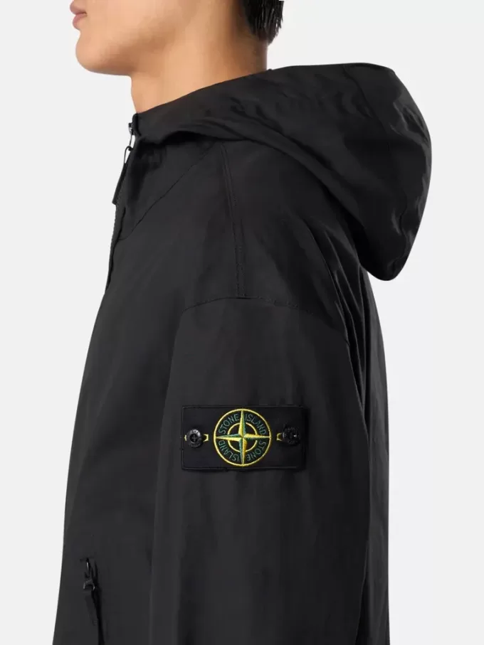 Kapuzenjacke mit Allwetterbarriere und Tropfenschutz
