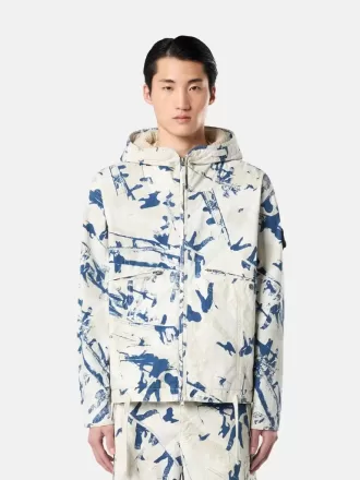 Kapuzenjacke mit Camouflage-Print und Anti-Drop-Beschichtung
