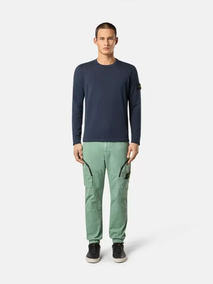 Pullover mit Rundhalsausschnitt und kleinen Rollkragen-Details