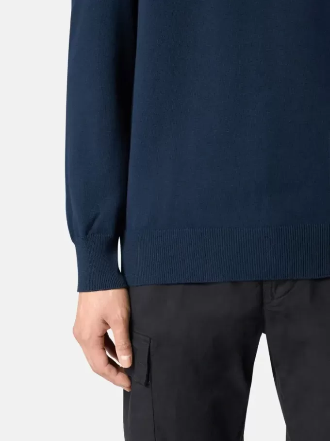 Pullover mit Rundhalsausschnitt und kleinen Rollkragen-Details