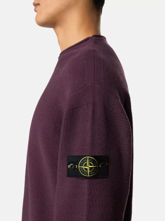 Pullover mit Stehkragen und Ziernähten