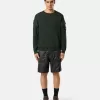 Regular-Fit-Sweatshirt mit Rundhalsausschnitt und Ärmeltaschen