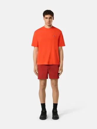 Regular-Fit-T-Shirt mit kurzen Ärmeln und Compass-Patch