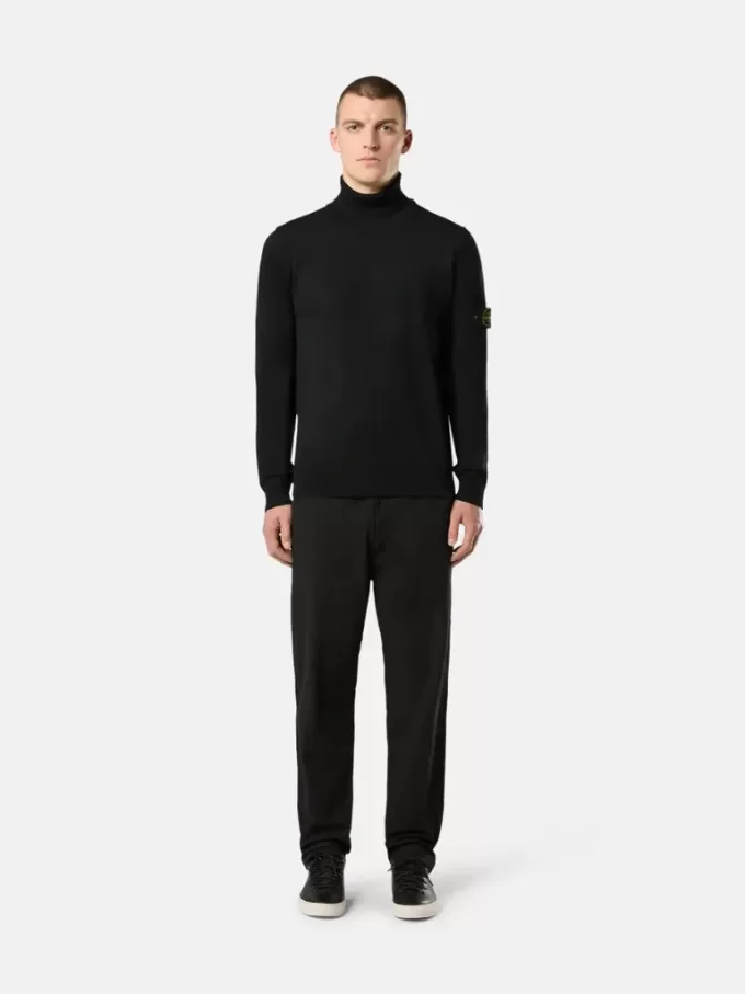 Rollkragenpullover mit gerippten Bündchen