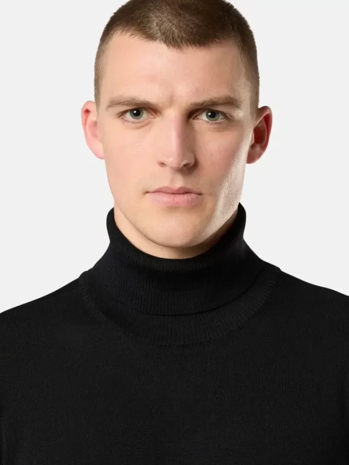 Rollkragenpullover mit gerippten Bündchen