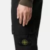 Schmal geschnittene Cargohose mit Reißverschlusstaschen