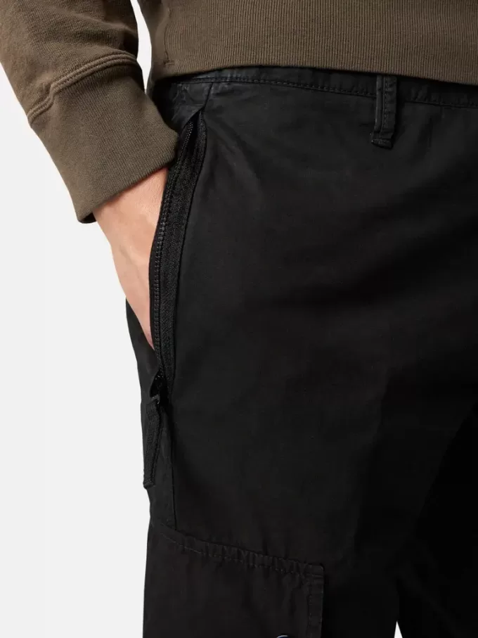 Schmal geschnittene Cargohose mit Reißverschlusstaschen