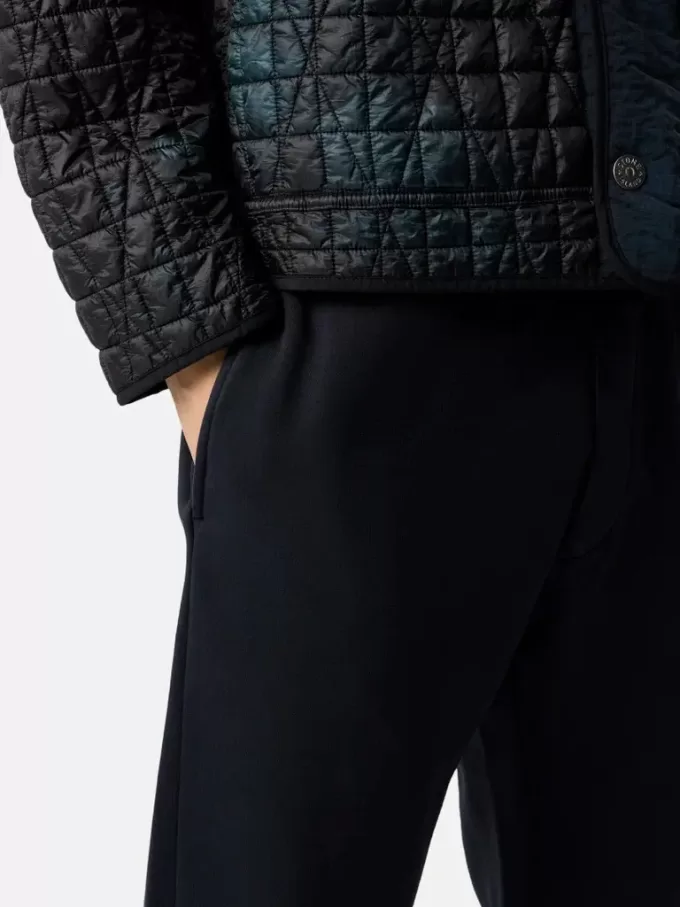Schmal geschnittene Jogginghose mit elastischem Bund
