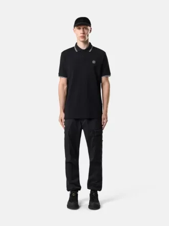 Slim-Fit-Kurzarm-Poloshirt mit gestreiften Details