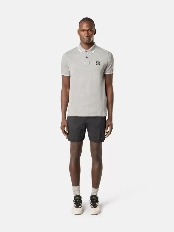 Slim-Fit-Kurzarm-Poloshirt mit gestreiften Details