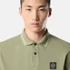 Slim-Fit-Kurzarm-Poloshirt mit gestreiften Details