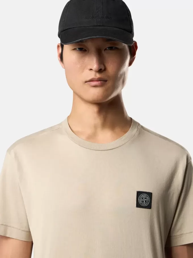 Slim-Fit-T-Shirt mit kurzen Ärmeln und Kompass-Aufnäher