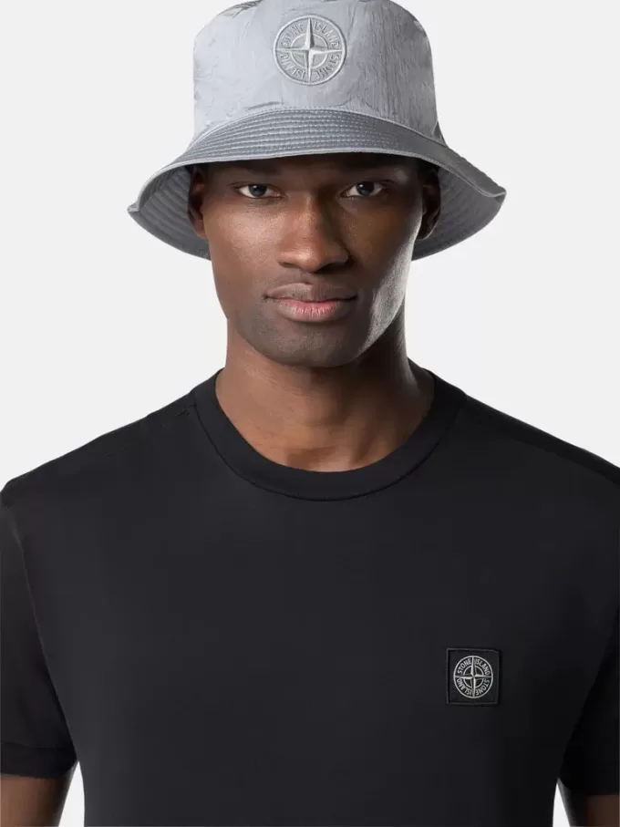 Slim-Fit-T-Shirt mit kurzen Ärmeln und Kompass-Aufnäher