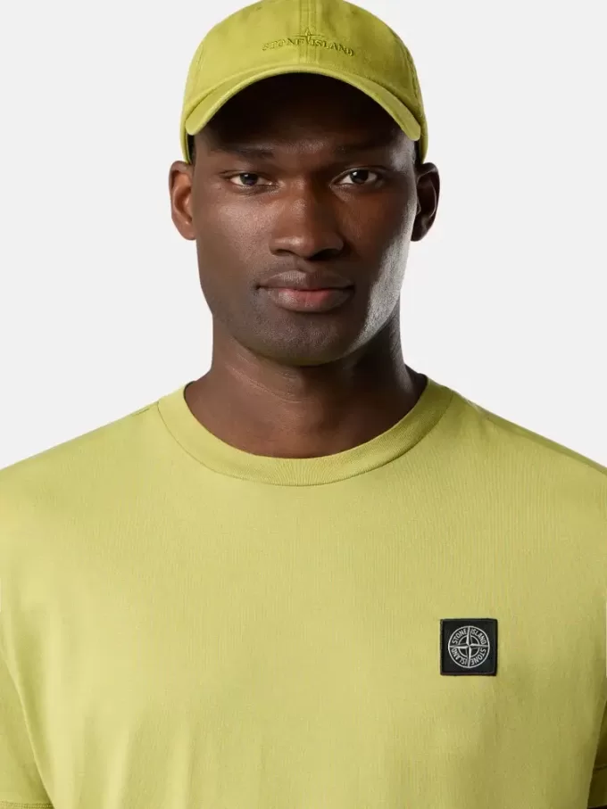 Slim-Fit-T-Shirt mit kurzen Ärmeln und Kompass-Aufnäher