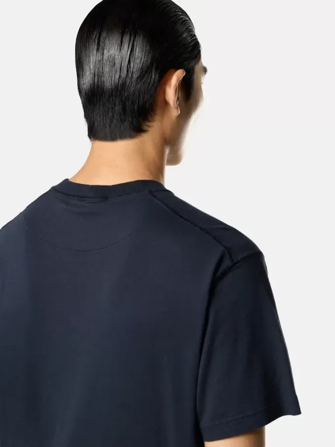 Slim-Fit-T-Shirt mit kurzen Ärmeln und Kompass-Aufnäher
