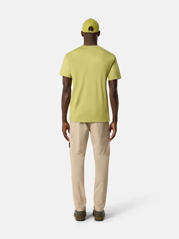 Slim-Fit-T-Shirt mit kurzen Ärmeln und Kompass-Aufnäher