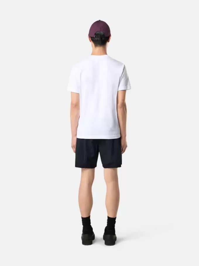Slim-Fit-T-Shirt mit kurzen Ärmeln und Kompass-Aufnäher