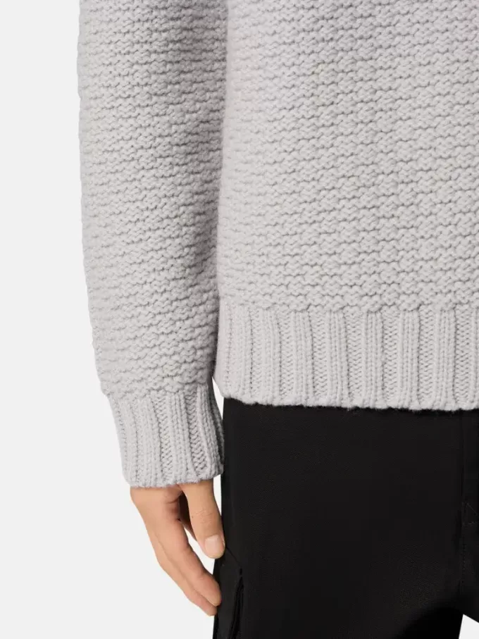 Strickpullover mit hohem Kragen und breiten Rippbündchen