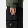 Sweathose in regulärer Passform mit Faltenbalgtasche am Bein.