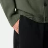 Sweathose in regulärer Passform mit Faltenbalgtasche am Bein.