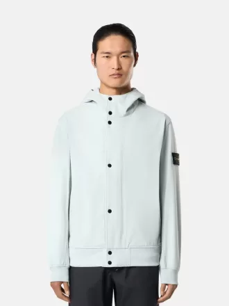 wind und wasserabweisende kapuzenjacke 2 330x440 - Wind- und wasserabweisende Kapuzenjacke